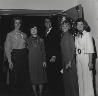 Season for friends. - November 1977