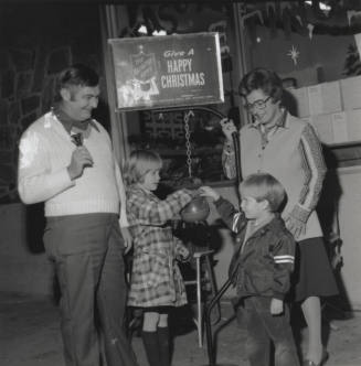 Learning To Share Early. - Tempe Daily News, December 12 1977