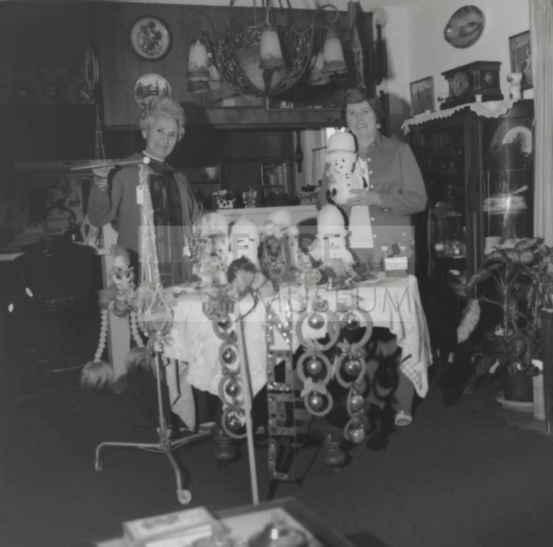Craft Time.  - Tempe Daily News, December 13 1977
