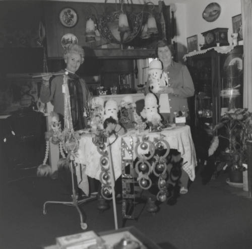 Craft Time.  - Tempe Daily News, December 13 1977