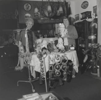 Craft Time.  - Tempe Daily News, December 13 1977