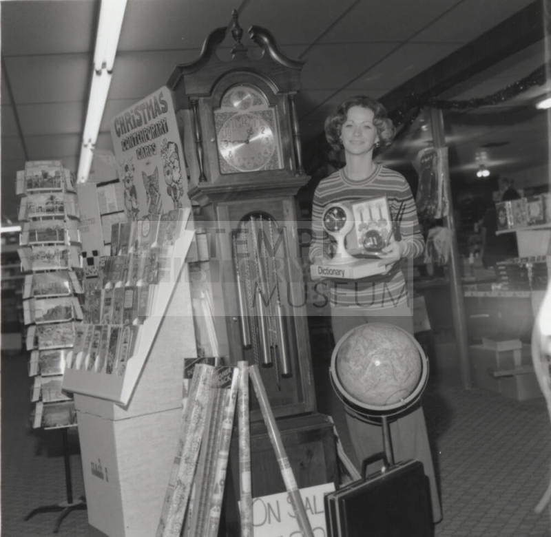 Buying For The Boss, Tempe Daily News, Dec 9 1977