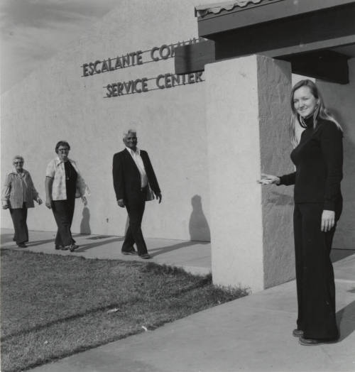 The Walking is Great - Tempe Daily News 12/17/1977