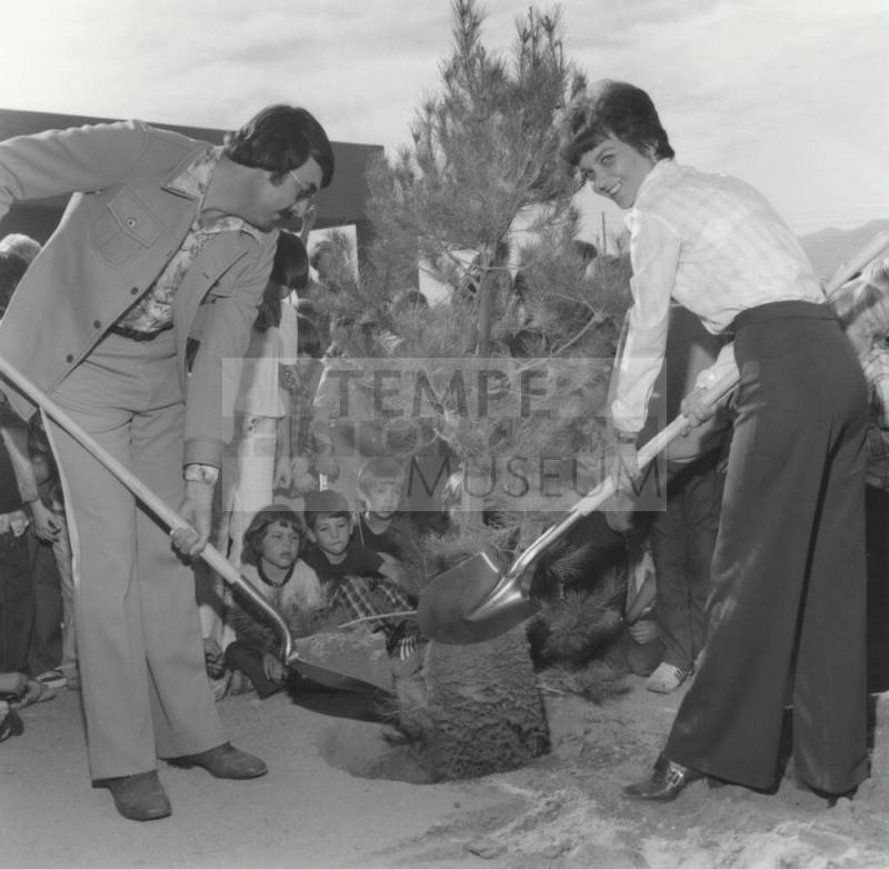 At Last-A Tree! - Tempe Daily News 12/17/1977