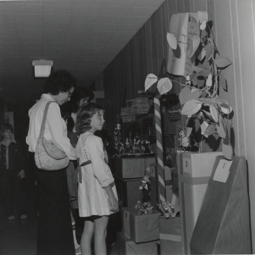 Everywhere You Look-Christmas! - Tempe Daily News 12/16/1977