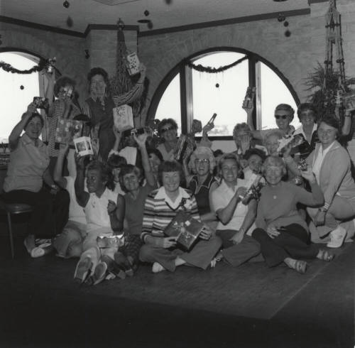 They Don't Always Play Golf - Tempe Daily News 12/16/1977
