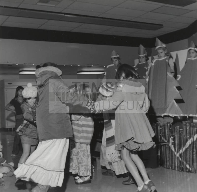 When It 'Snows' In Arizona - Tempe Daily News 12/15/1977