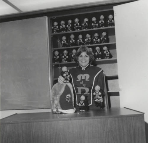 Put A Mascot In Your Stocking - Tempe Daily News 12/14/1977