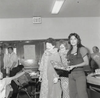 Volunteers Entertain Children