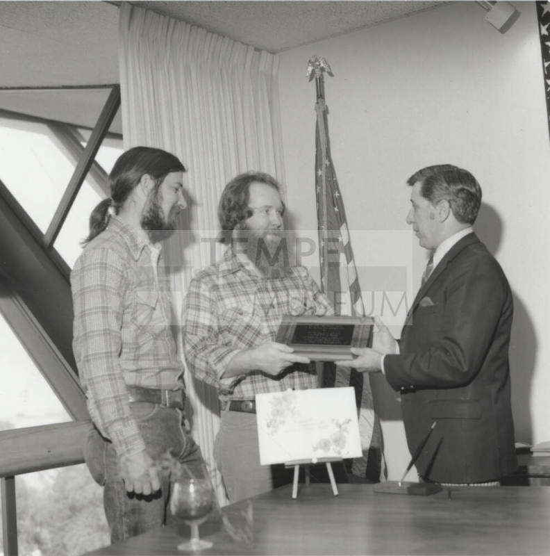 In Appreciation - Tempe Daily News 12/29/1977