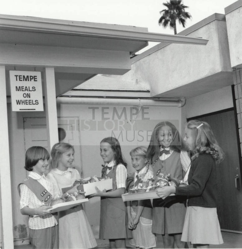 Junior Girl Scouts Deliver Meals on Wheels
