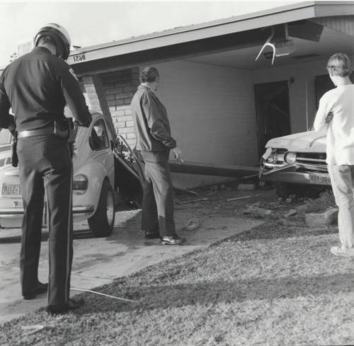 Come Right In - Tempe Daily News, December 30, 1977