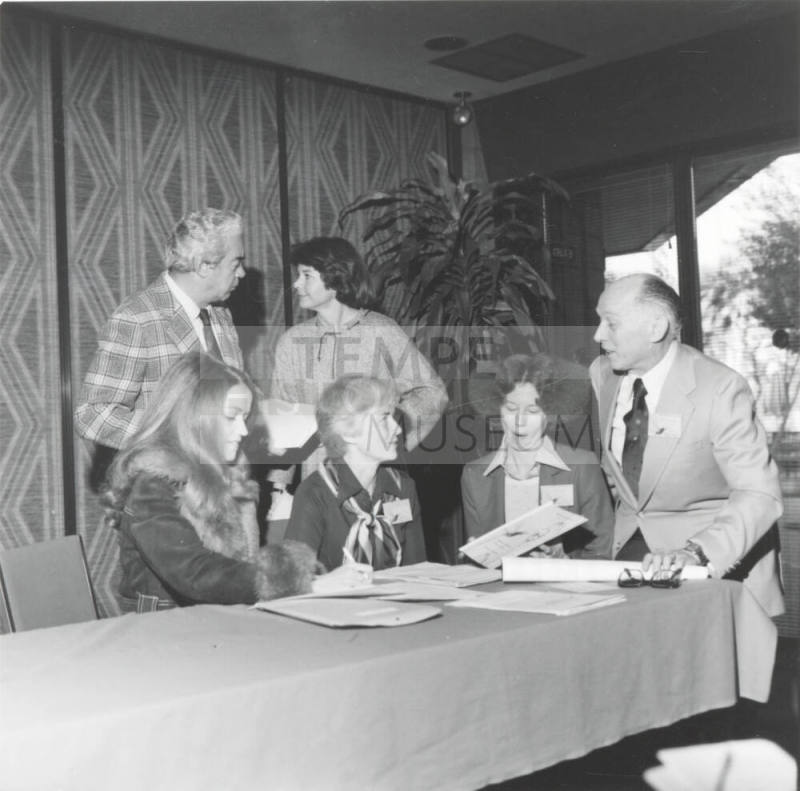Discussing The Finer Things In Life, Tempe Daily News, Jan 1978