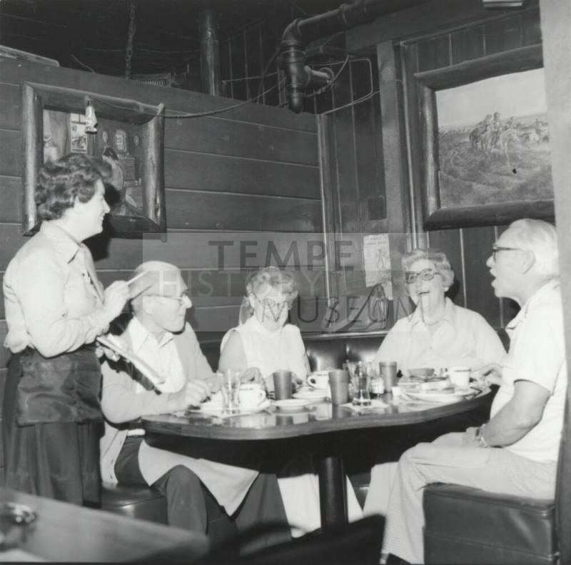 Restaurant scene, Jan 1978