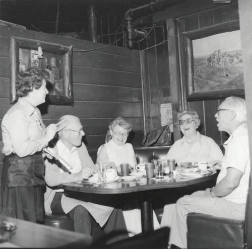 Restaurant scene, Jan 1978