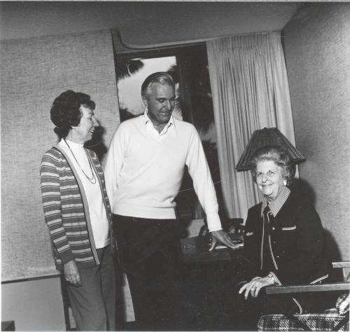 Sharing Flying Adventures - Tempe Daily News - January 21, 1978