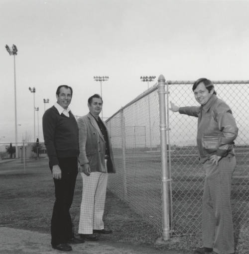 Fencing 'Em in - Tempe Daily News - January ??, 1978