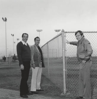 Fencing 'Em in - Tempe Daily News - January ??, 1978