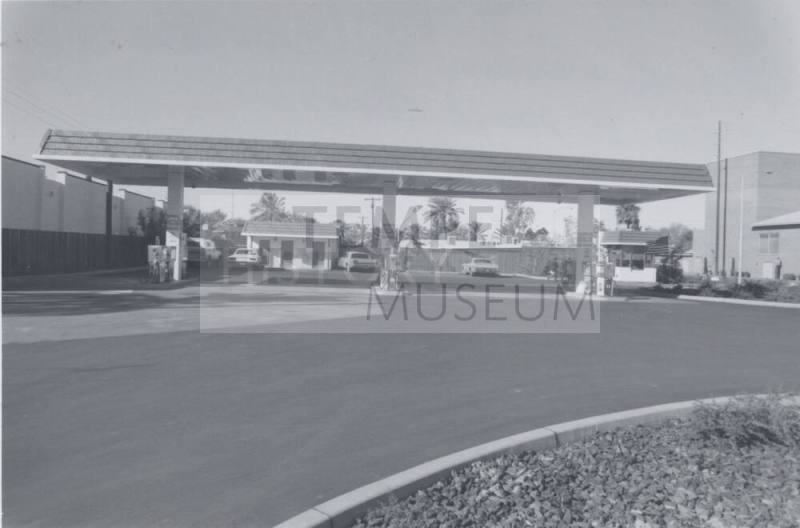 Shell Gasoline Station - 2000 South Mill Avenue, Tempe, Arizona