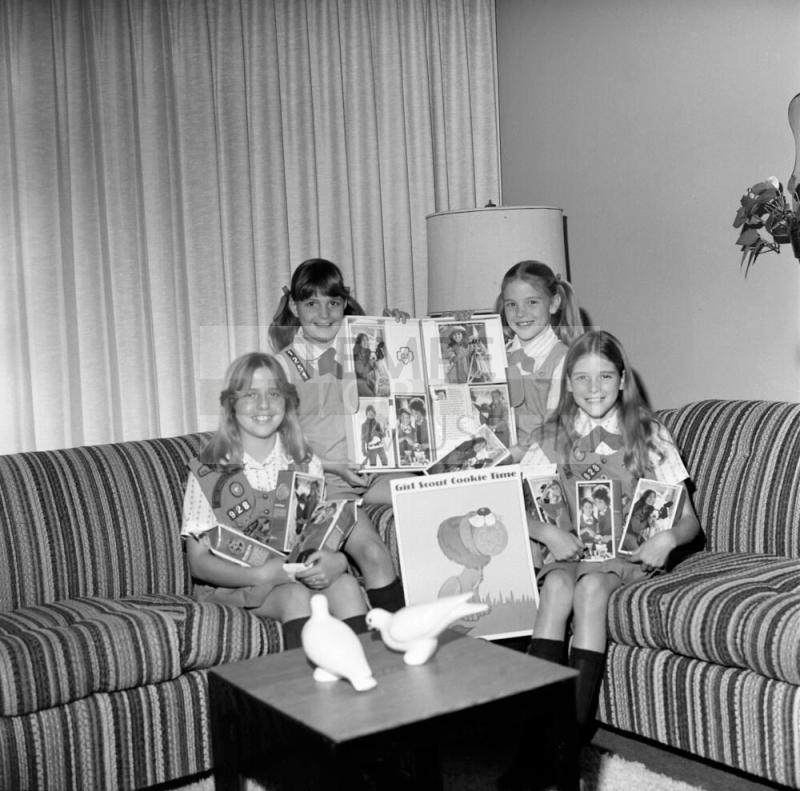 All Set For Cookie Sales-Tempe Daily News-Tuesday, January 31, 1978
