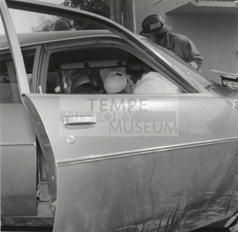Scene of a multiple car accident (4 of 11)