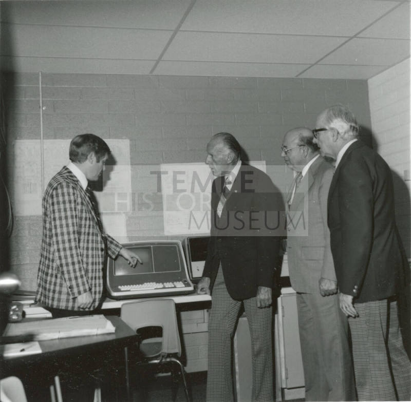 Checking Out A Pet Project, Tempe Daily News, Feb 10, 1978