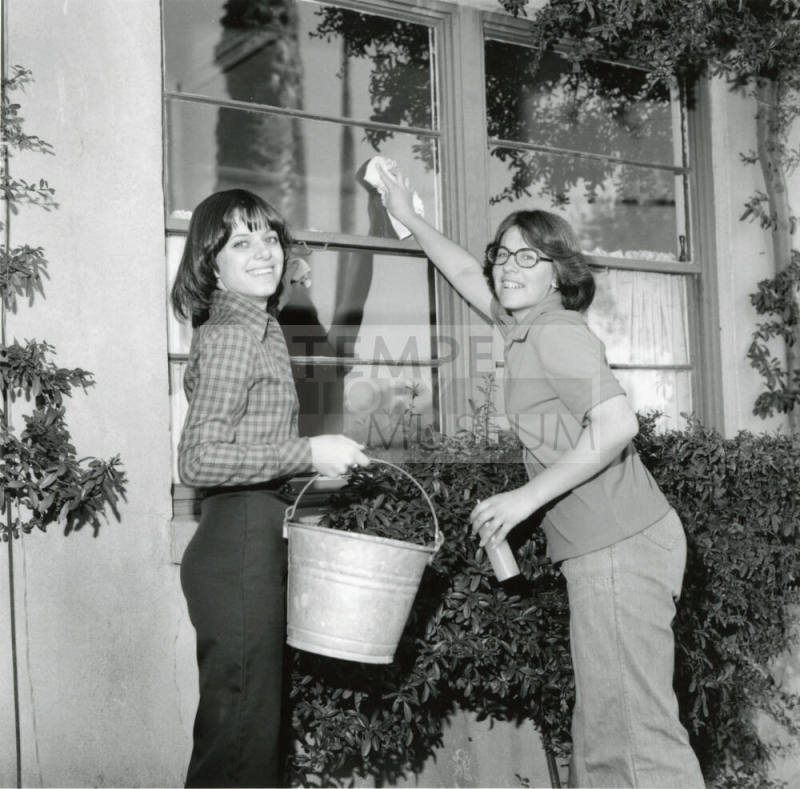Working Up A Trip - Tempe Daily News - February 28, 1978- (2 of 2)