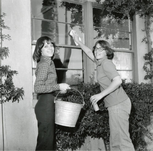 Working Up A Trip - Tempe Daily News - February 28, 1978- (2 of 2)