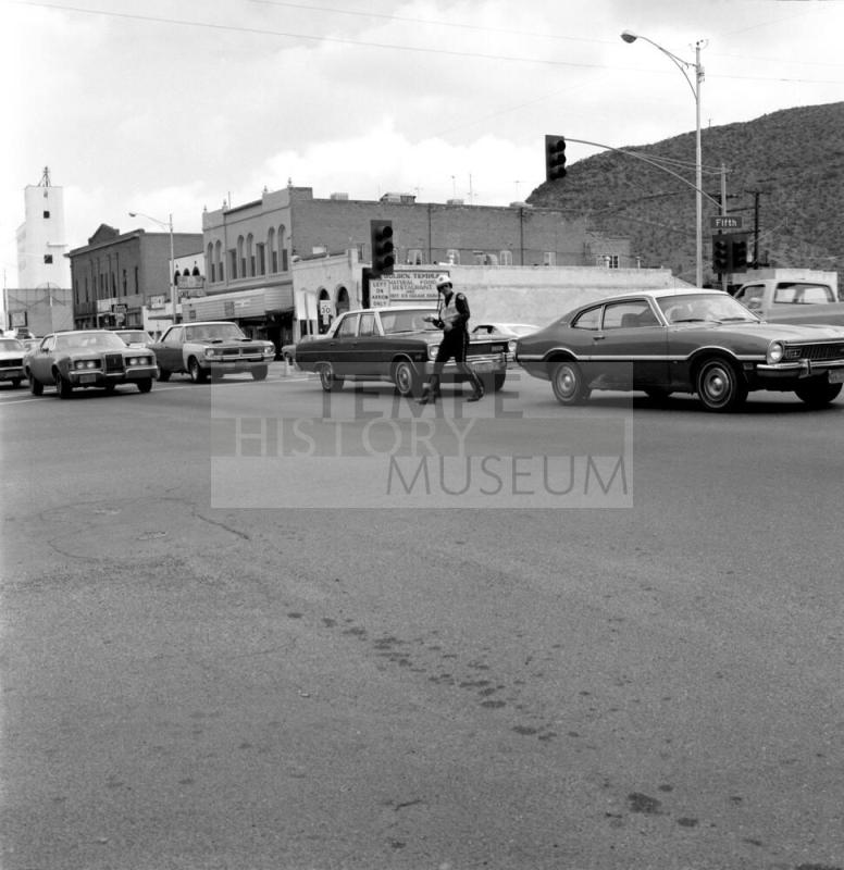 Traffic Shuffle - Tempe Daily News - March 8, 1978 - (1 of 2)