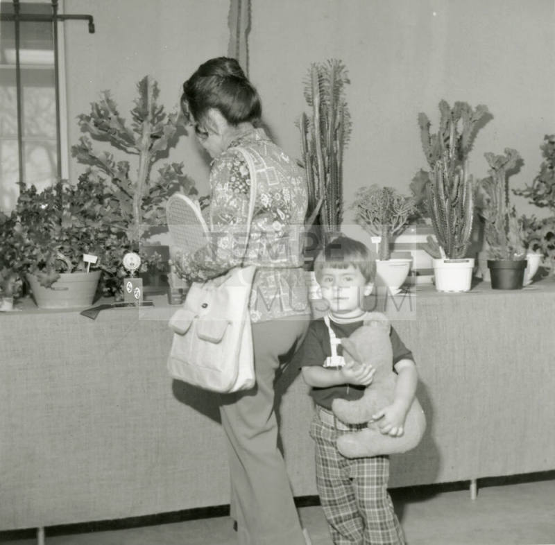 Cactus Show Opens - Tempe Daily News - March 16, 1978 - (2 of 3)