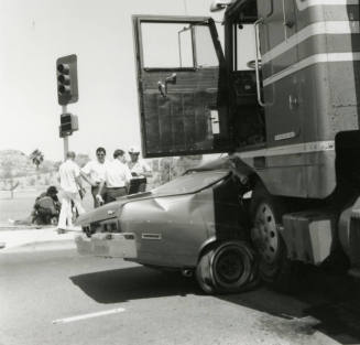 Weekend Off To Bad Start - Tempe Daily News, May 27, 1978