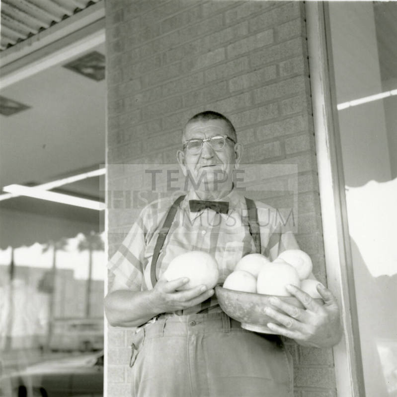 Now That's A Lemon! - Tempe Daily News - April 3, 1978
