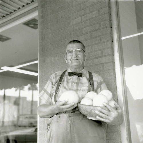 Now That's A Lemon! - Tempe Daily News - April 3, 1978