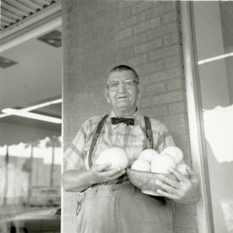 Now That's A Lemon! - Tempe Daily News - April 3, 1978