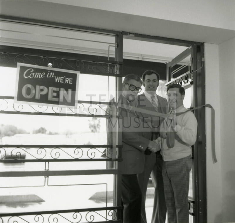 New 'Super Store' - Tempe Daily News - April 5, 1978