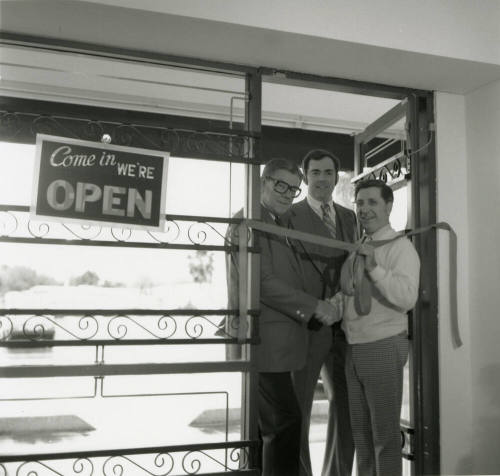 New 'Super Store' - Tempe Daily News - April 5, 1978