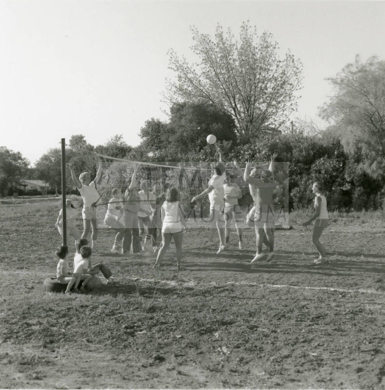 Marathon - Tempe Daily News - April 15, 1978