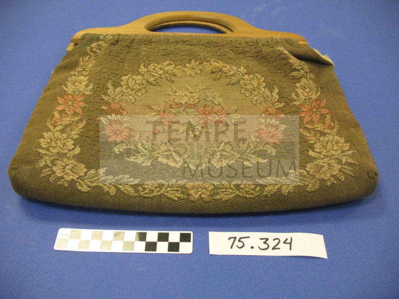 Tapestry carrying bag