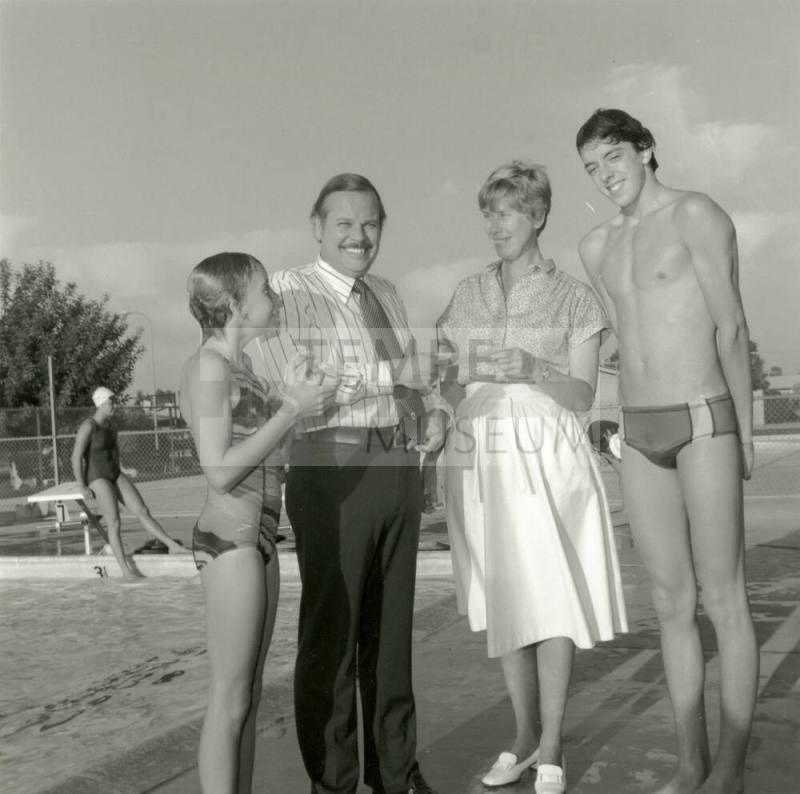 Everything's Going Swimmingly. - Tempe Daily News, April 20 1978