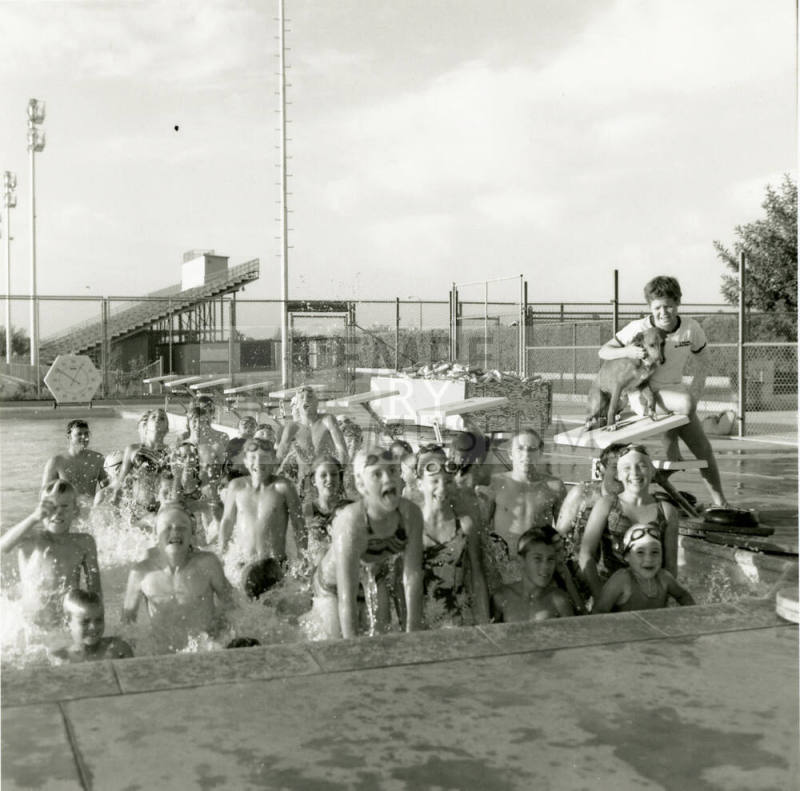 Team Effort. - Tempe Daily News, April 21 1978