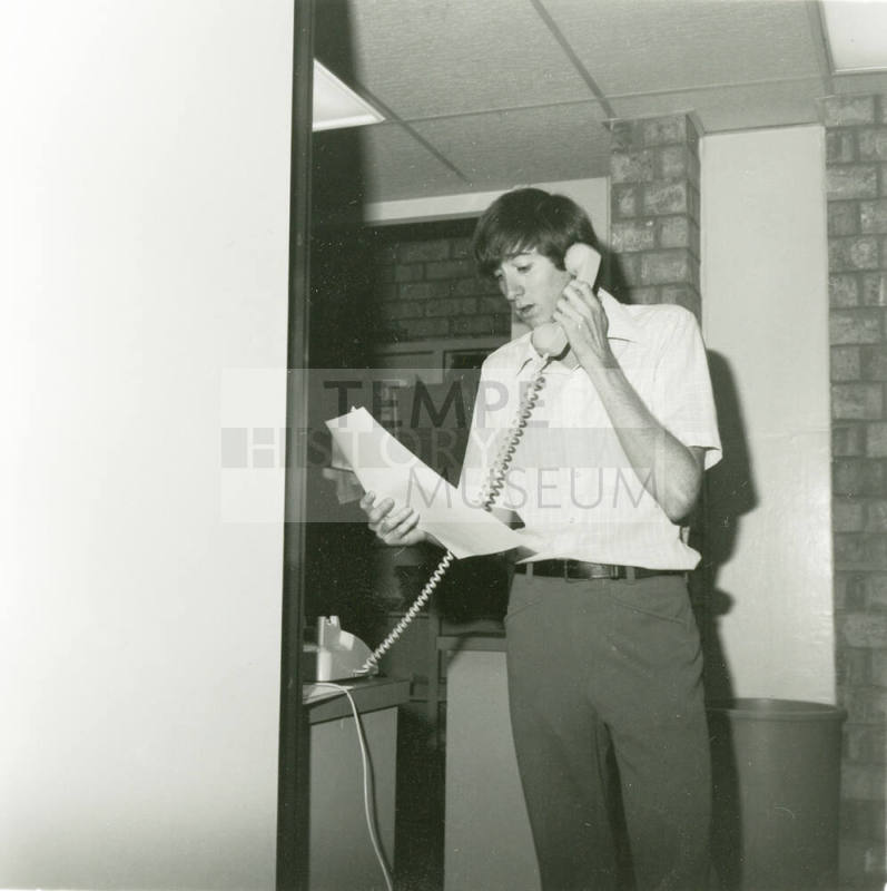 A Way With Words - Tempe Daily News - May 12, 1978