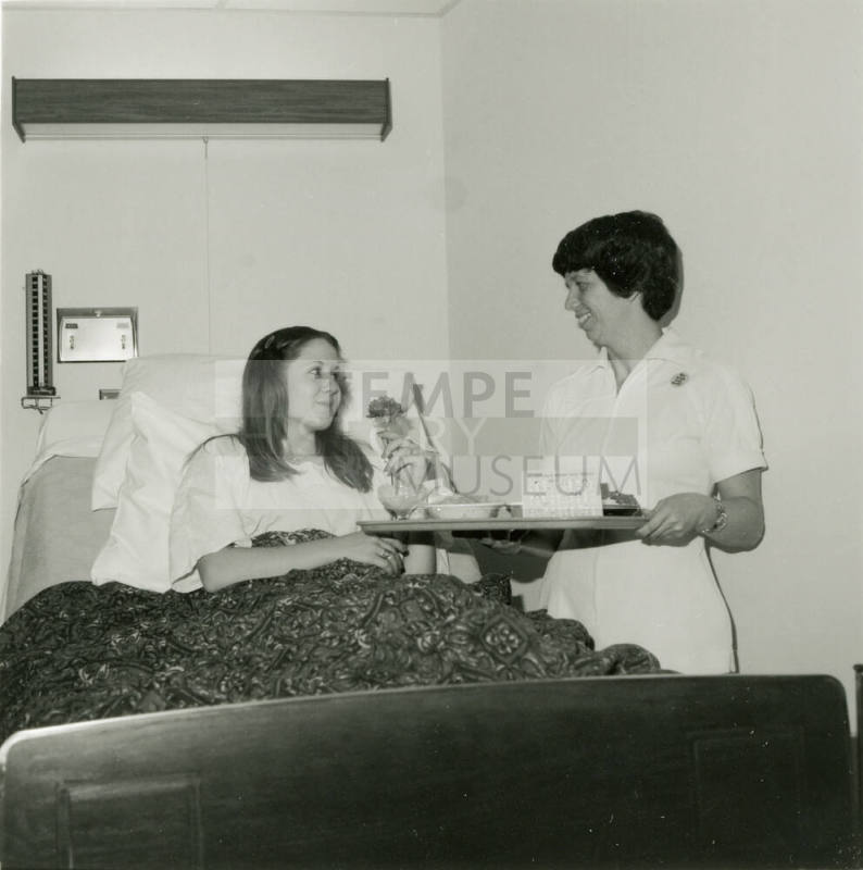 Posey for a Patient - Tempe Daily News - May 8 1978