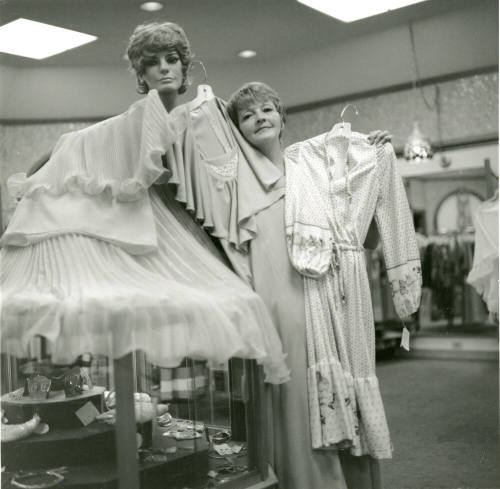 Who's For Real? - Tempe Daily News - May 15, 1978