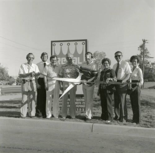 A 'Regal' Ribbon Cutting. - Tempe Daily News, May 20 1978