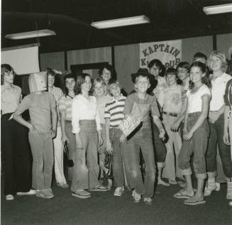 Students Produce Own... - Tempe Daily News, May 22 1978