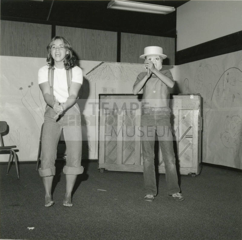 Students Produce Own... - Tempe Daily News, May 22 1978