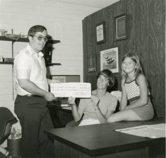 No Folly That!  -- Tempe Daily News, June 12, 1978