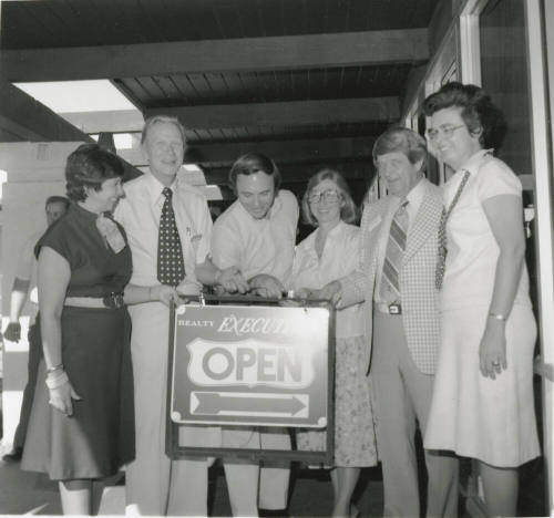 Housewarming -- Tempe Daily News, June 14, 1978