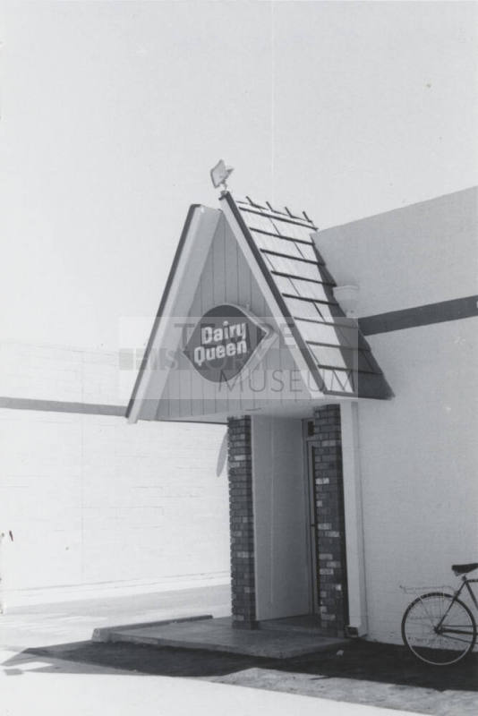 Dairy Queen Restaurant - 3420 South  Mill Avenue, Tempe, Arizona