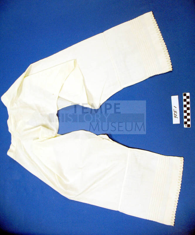 Pantaloon, Crotchless